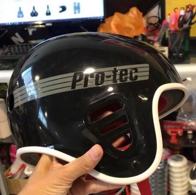 Best Skateboard Helmet For Adults